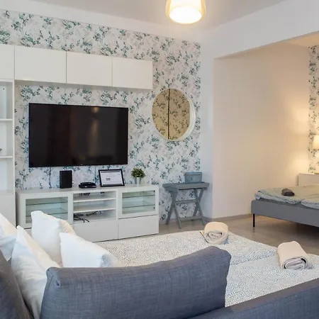 D.five Iranyi Apartment Budapest